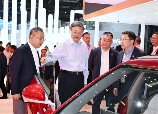党代会系列报道（四）丨以高质量党建引领高质量发展，加快建成世界一流汽车集团