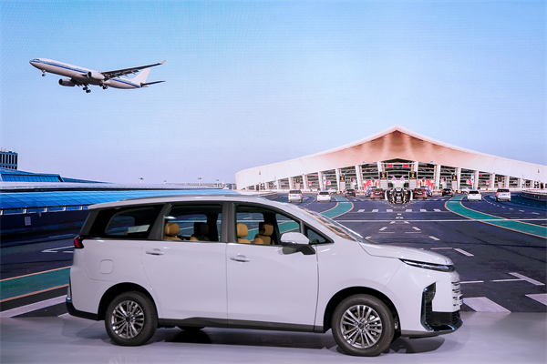 大空间、更省钱、长续航，“国民家用MPV”上汽大通G50混动MPV开启预售，满足家庭用车、旅游出行等全需求！