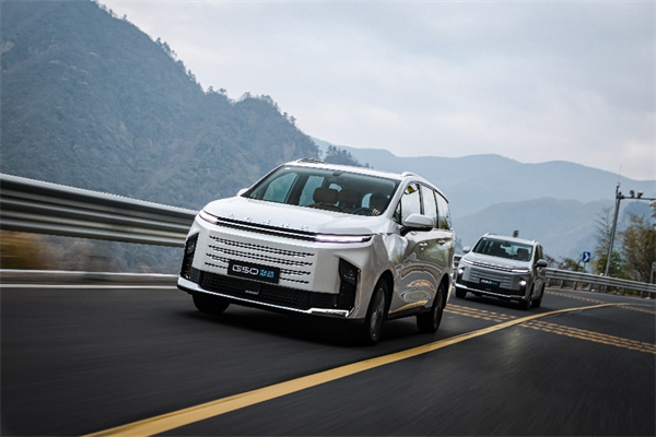 全球唯一10万级混动MPV——上汽大通 G50 混动上市，售价13.98万起
