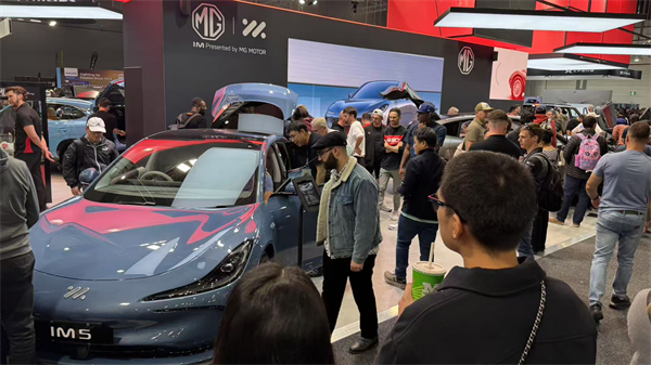 智己汽车正式登陆澳大利亚，双车闪耀墨尔本车展